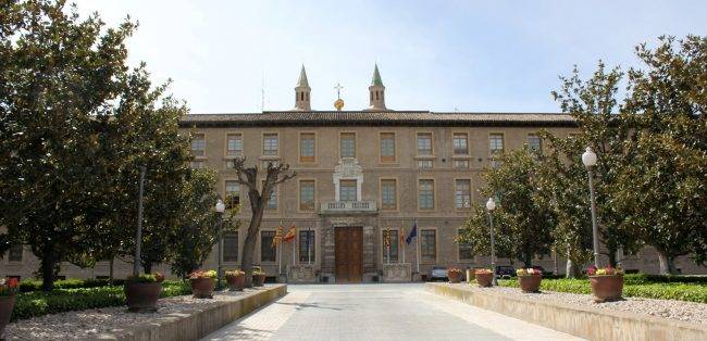 Oposiciones-de-auxiliares-y-administrativos-en-Aragon