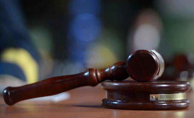 Plantillas y notas mínimas de las oposiciones de auxilio judicial