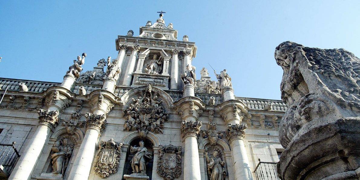 Relación definitiva de la bolsa de empleo de Auxiliar Administrativo UVA