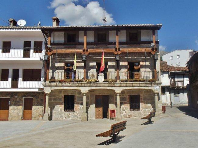 Piedralaves: orden de la Bolsa de Empleo para plazas de Administrativo