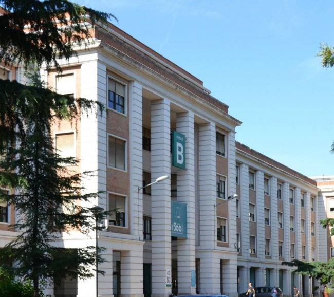 Publicada la lista definitiva de admitidos en Auxiliar de Enfermería, Celador y Auxiliar Administrativo del Hospital Universitario de Valencia