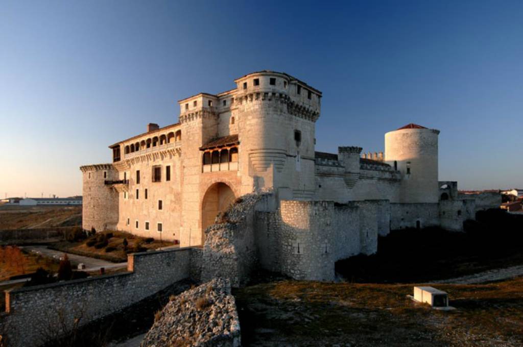 Un tercio de los aprobados en el segundo examen de Auxiliar Administrativo de Cuéllar son alumnos de VEROPO