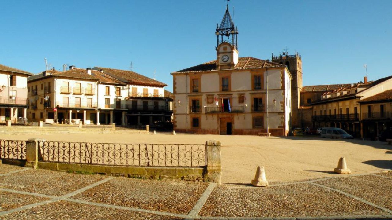 Pueblos bonitos de Segovia para una escapada de verano 9 Moncloa riaza segovia