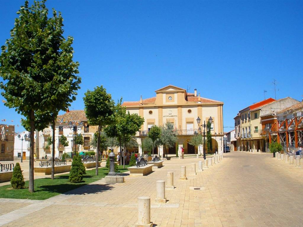 Más del 50% de los aspirantes que aprueban el primer ejercicio de Auxiliar Administrativo de Dueñas son alumnos de VEROPO