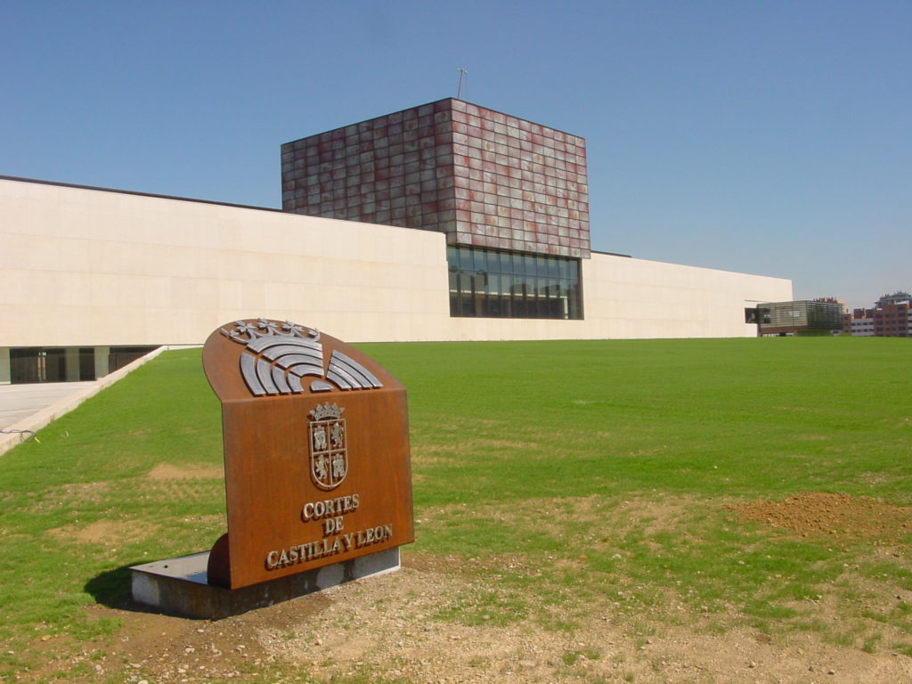 Valladolid_cortes_castilla_leon_04_lou